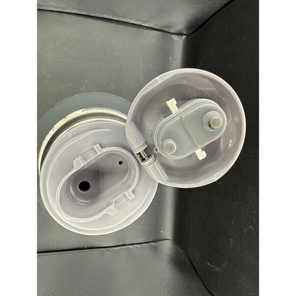 Hydraflow 150oz Thermos - Grey - Picture 6 of 9